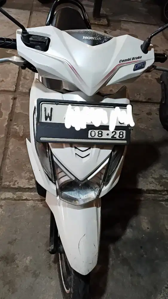 Dijual sepeda motor beat 2013