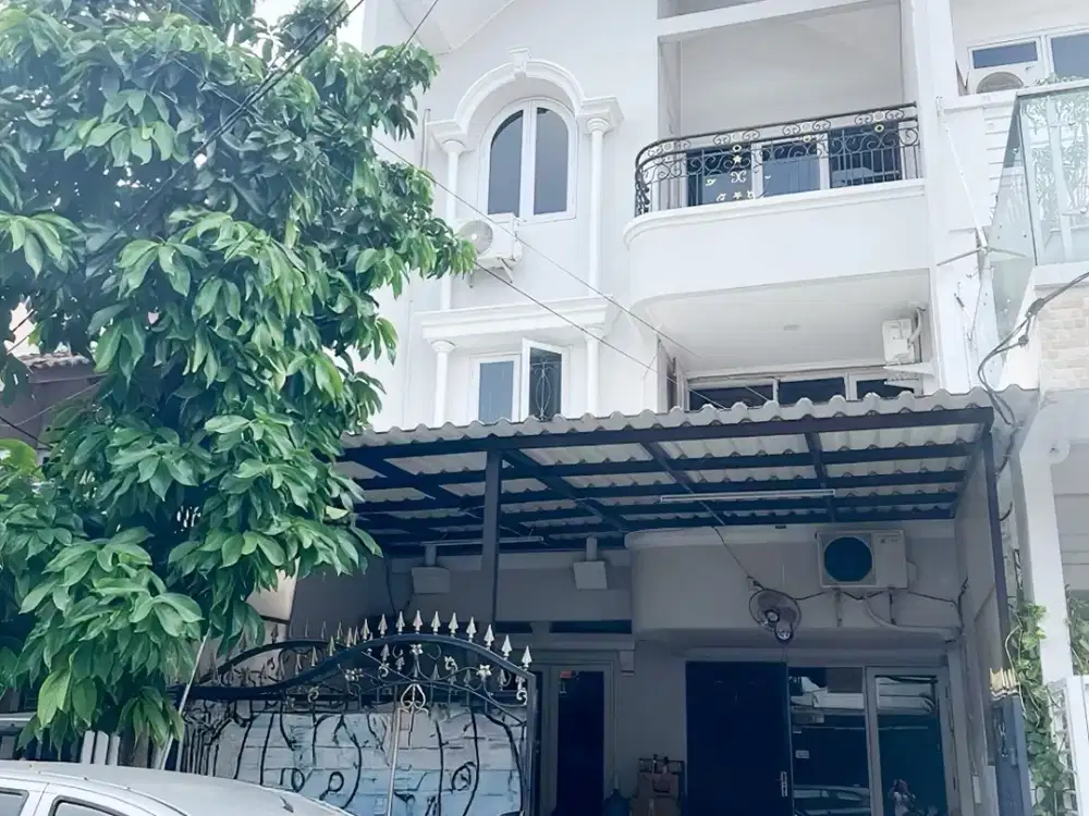 Murah! Jual Rumah 3 Lantai Full Bangunan  di Janur Asri , Siap Huni dengan 2,75M Nepis