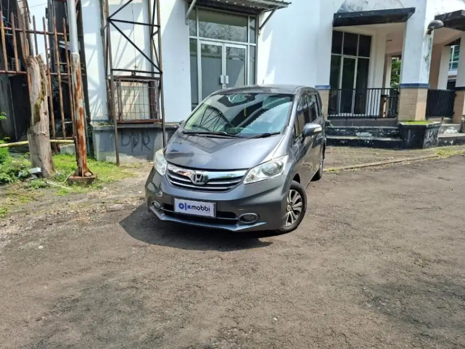 Pajak Panjang - Honda Freed 1.5 E Bensin AT 2014 Abu