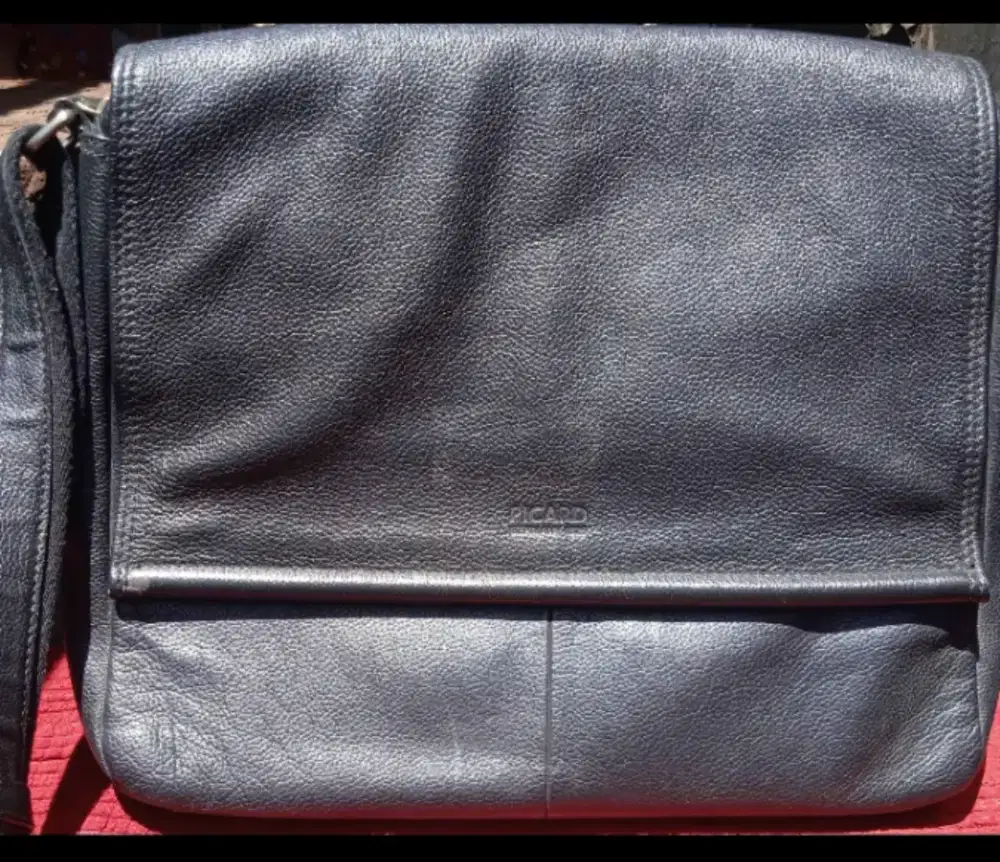 Tas laptop/ tas kerja picard kulit asli masih bagus
