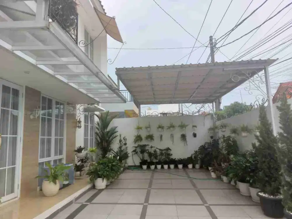 Dijual Rumah Strategis