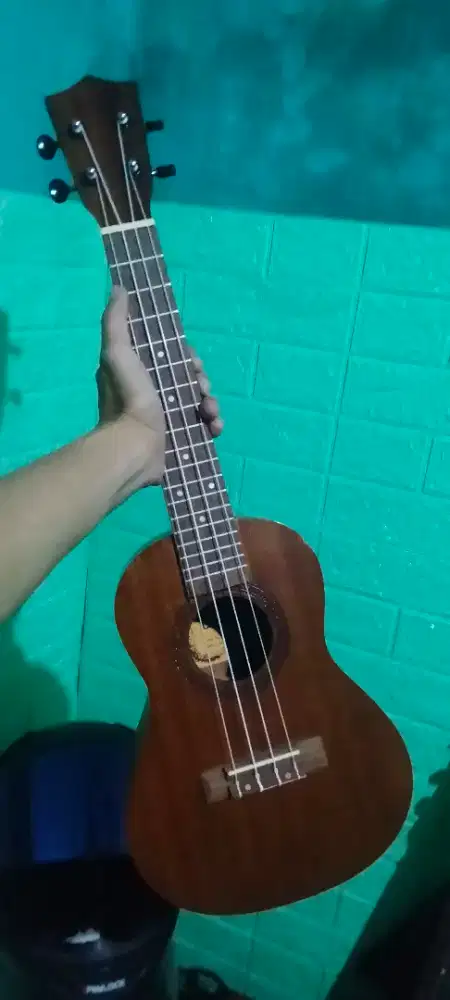 COMBOY ORIGINAL UKULELE 4SENAR