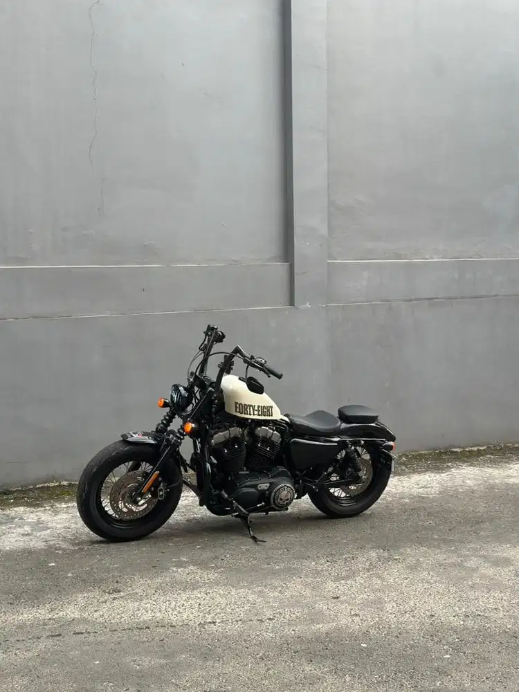 HARLEY DAVIDSON SPORTSTER 48