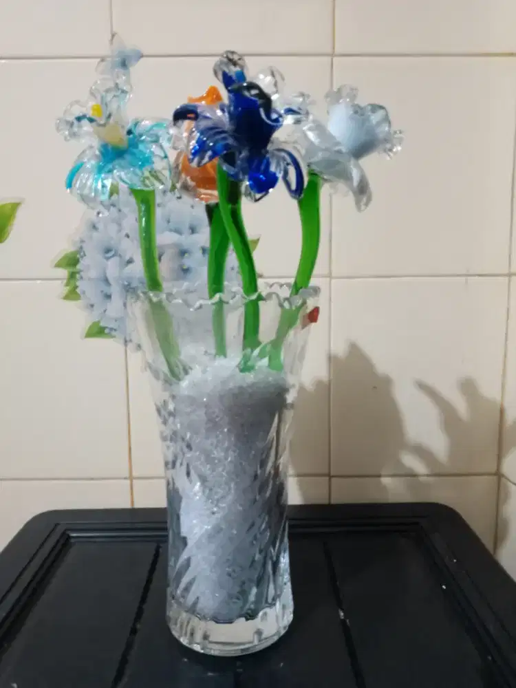 Vas bunga kristal unik cantik