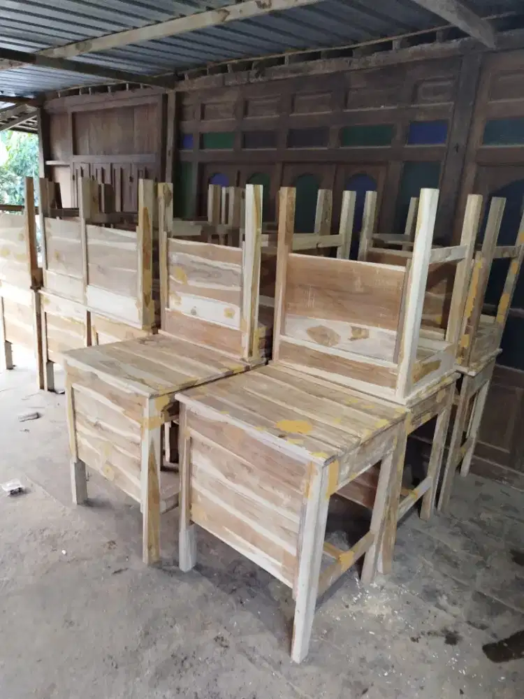 Meja kursi siswa kayu jati (pengrajin solo utara)
