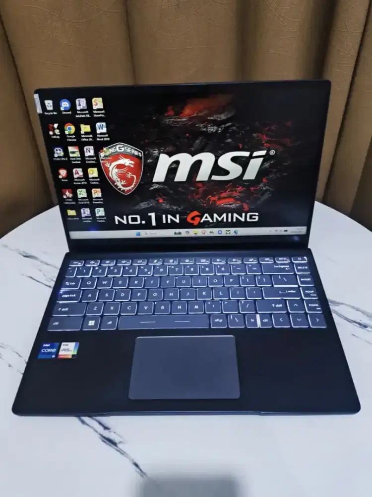 MSI Modern 14Pro E14J3IMS Pemakaian apik terawat