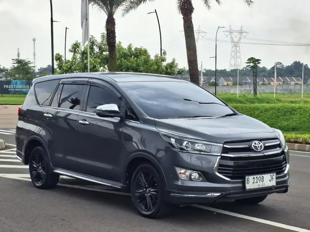Toyota Innova Venturer 2.4 Diesel Matic 2019