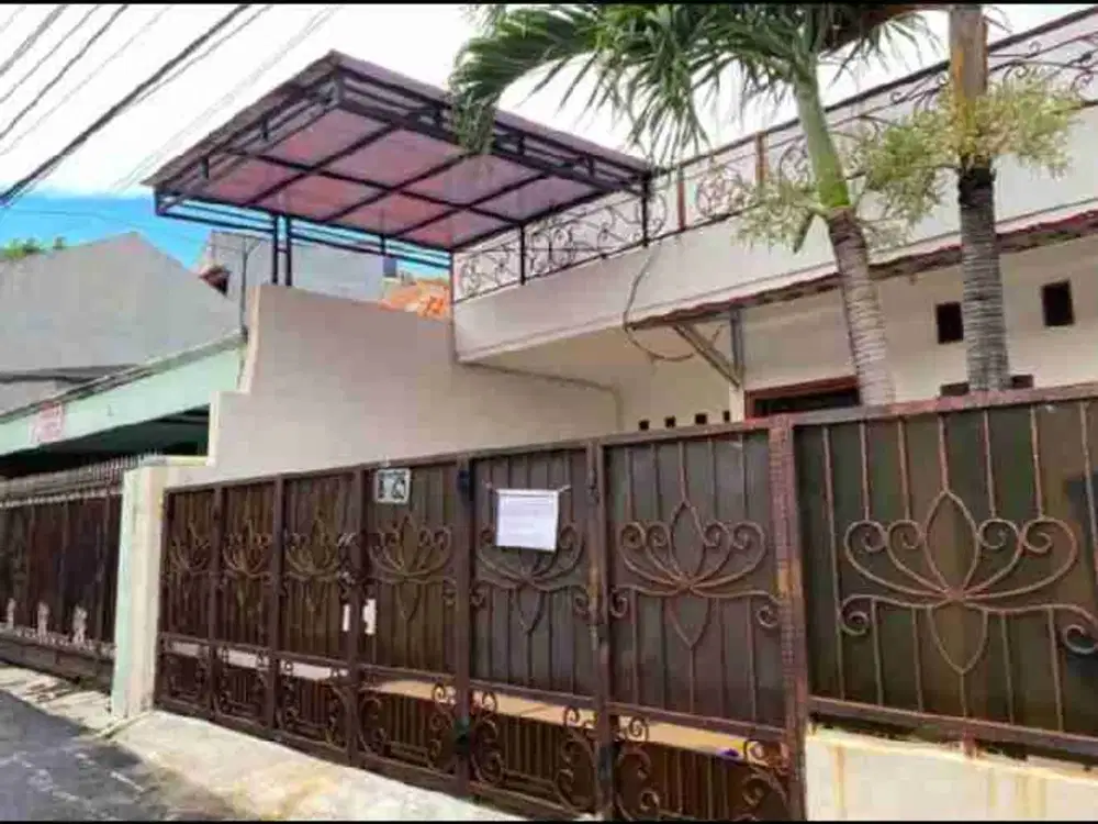RUMAH TEBET JAKARTA SELATAN