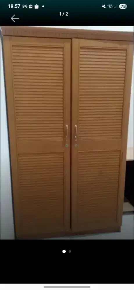 Lemari bekas terawat