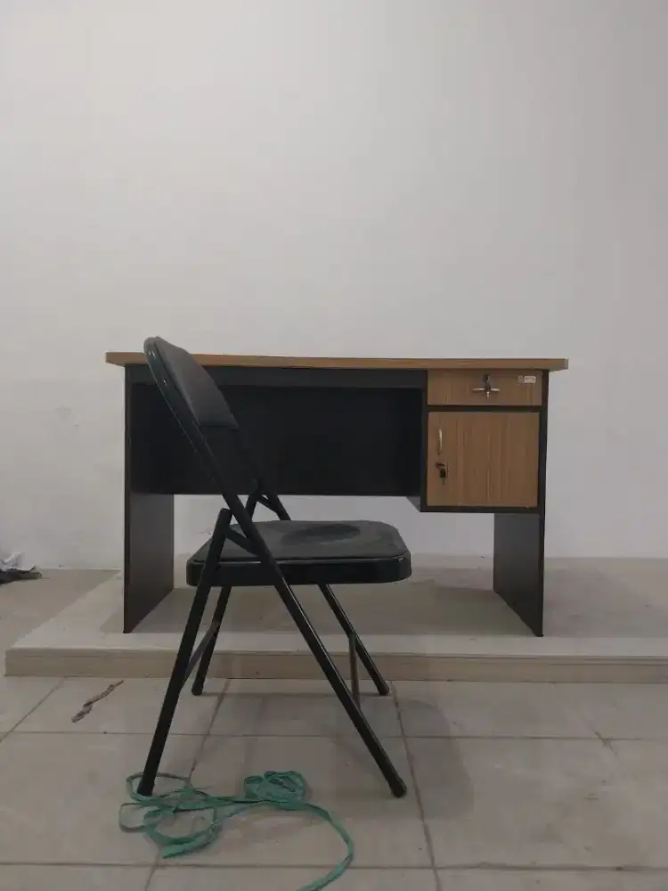 Meja kantor meja belajar, meja lipat, kursi lipat