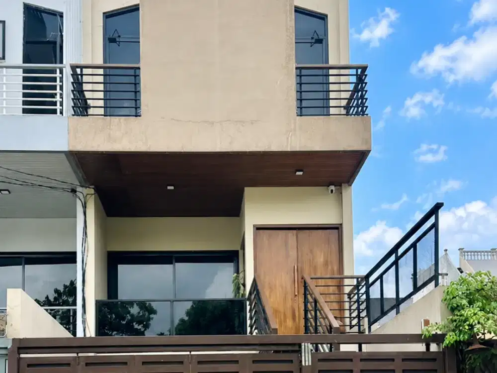 DIJUAL – Hunian Modern 3 Lantai di Pondok Bambu, Jakarta Timur