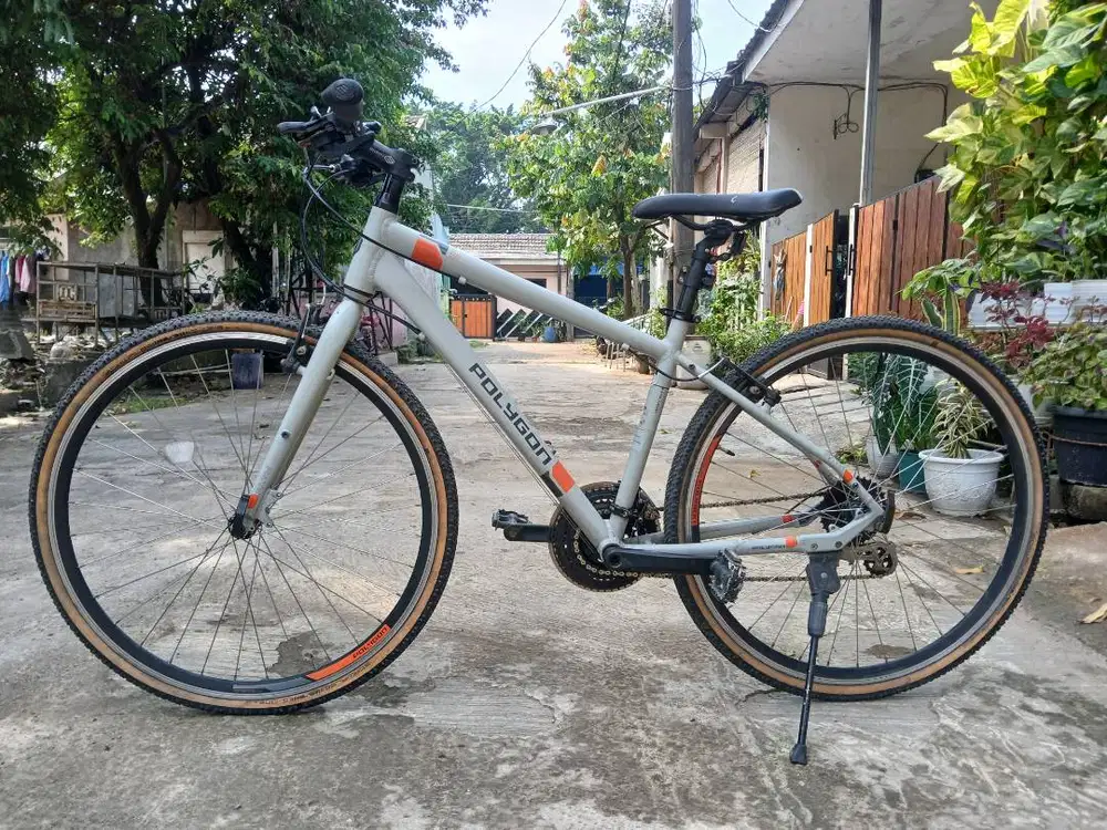 Sepeda Polygon Hybrid path 2