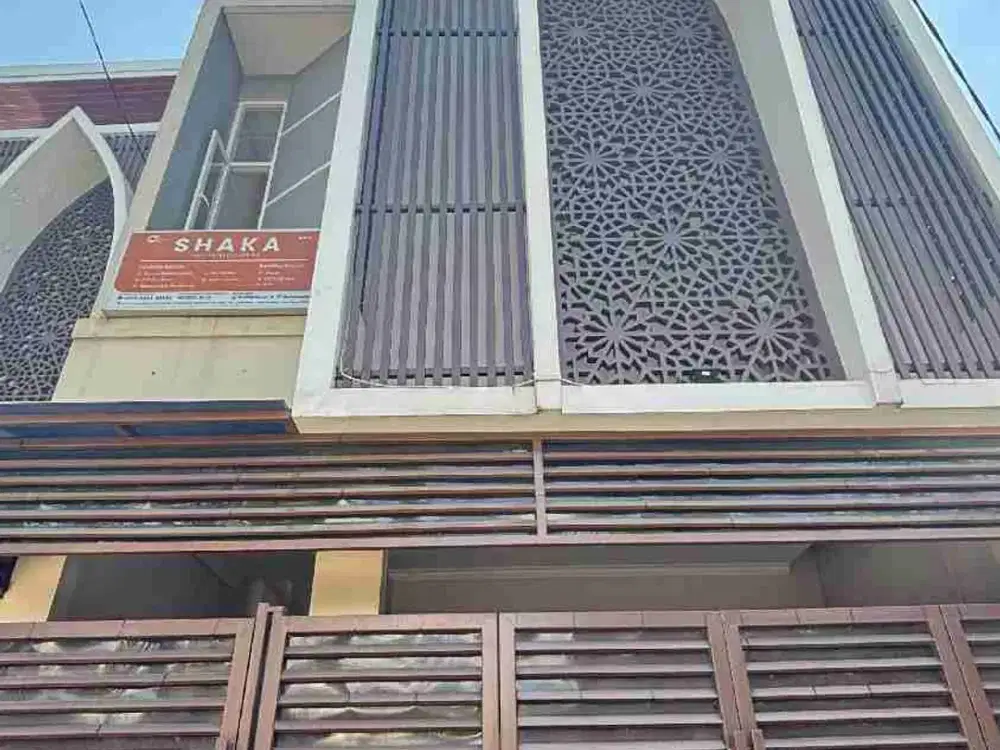 Kost Exclusive Sigura Gura Full Penghuni