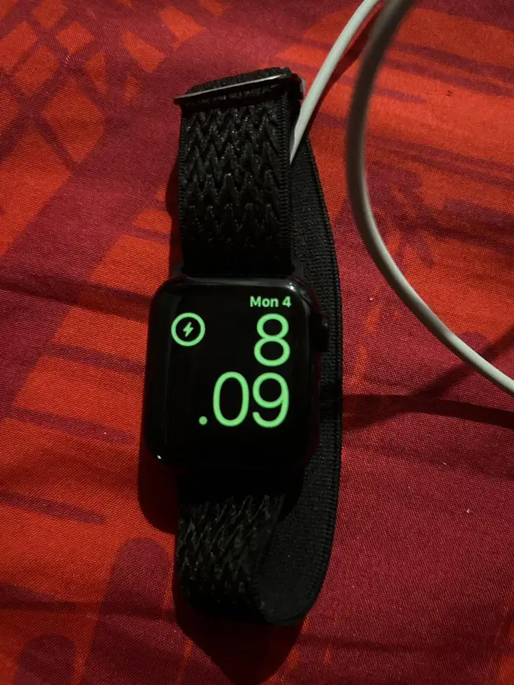 Jual (I Watch SE)