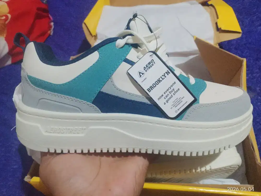 Sepatu Aerostreet