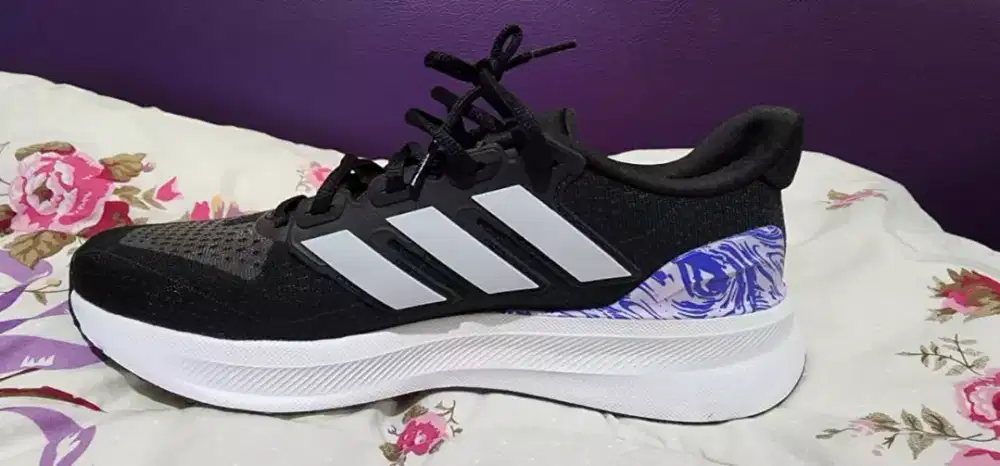 Sepatu Adidas Pria Size 44