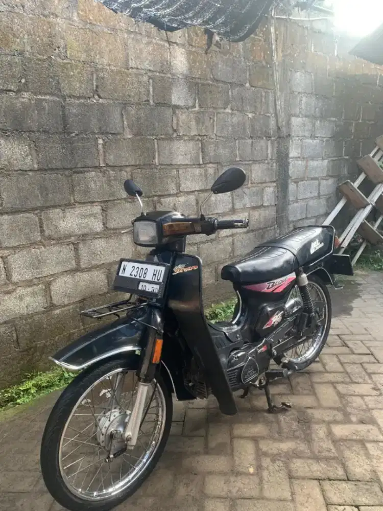 Suzuki RC 100 BRAVO