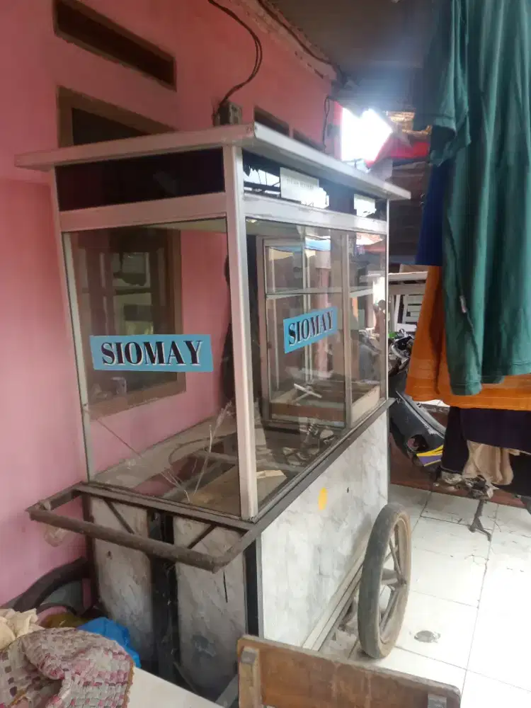 Gerobak ukuran mangkal