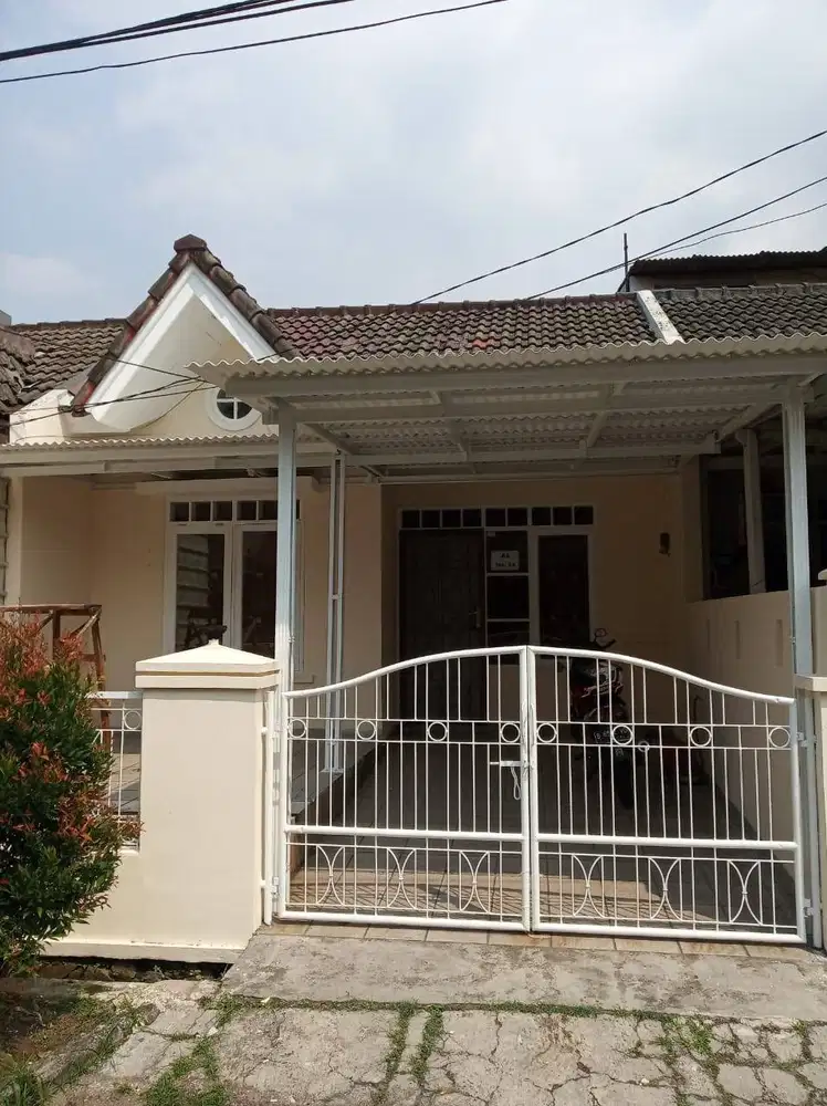 Disewakan rumah nyaman di Regency Melati Mas BSD Rp.25 jt/th