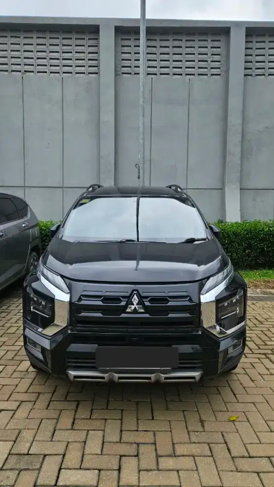Mitsubishi Xpander Cross CVT Premium 2022 Black on Black (Top Variant)