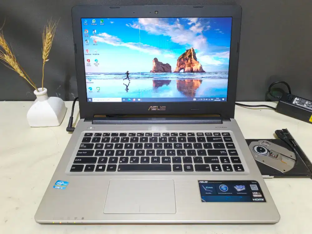Laptop Asus K46CB Core I5-3317U Ram 4Gb / 500Gb Nvidia Geforce GT 740M