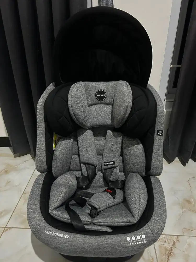 CARSEAT BABYDOES ROTATE 360 NEW