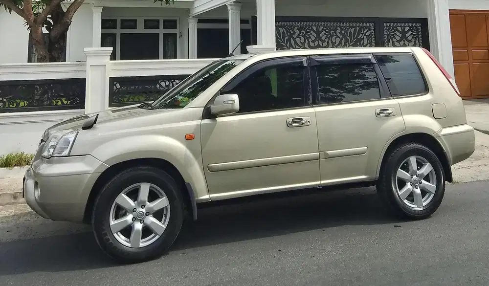 Nissan X-Trail PAJAK&PLAT OF ASLINYA
