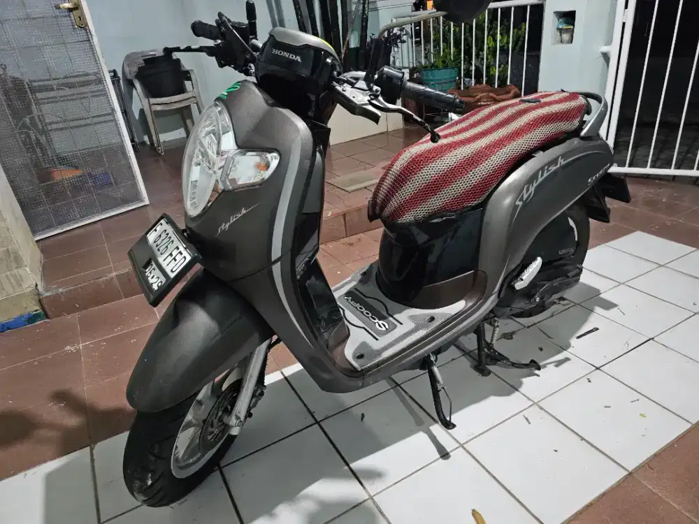 Honda Scoopy Stylish Matte Brown tahun 2020