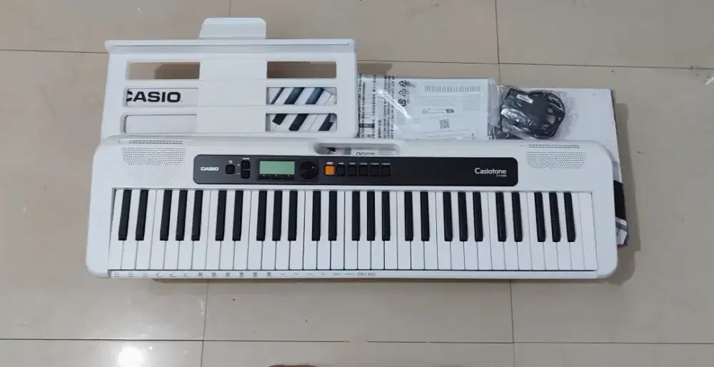Casio CTS200 bekas lengkap mulus