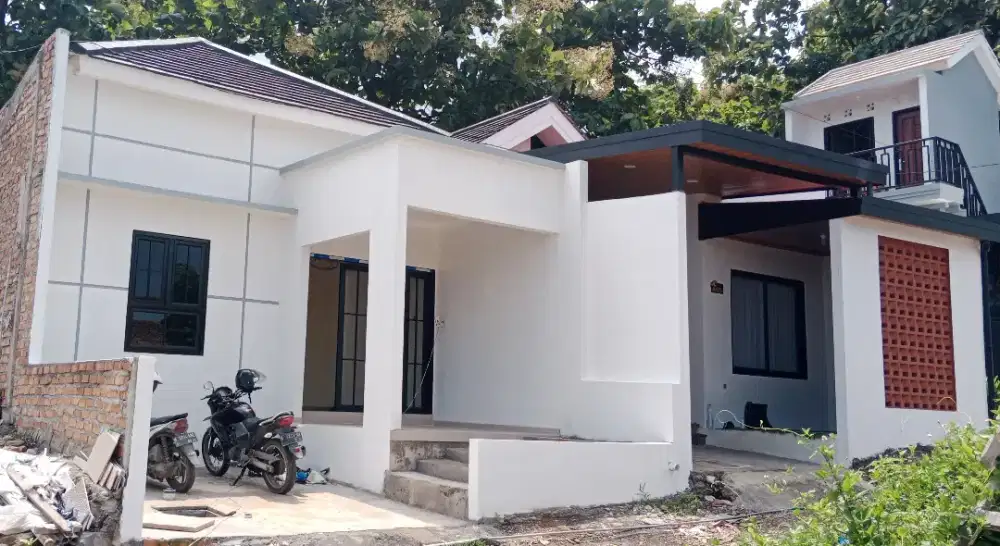 Rumah baru cluster dekat kampus Unimus sambiroto