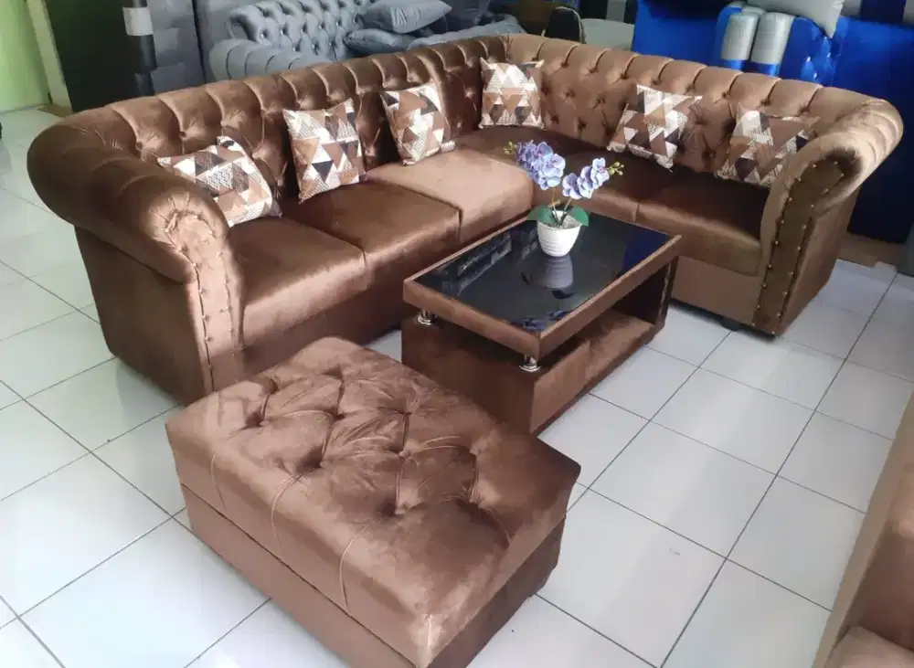 Sofa kancing seribu cokelat