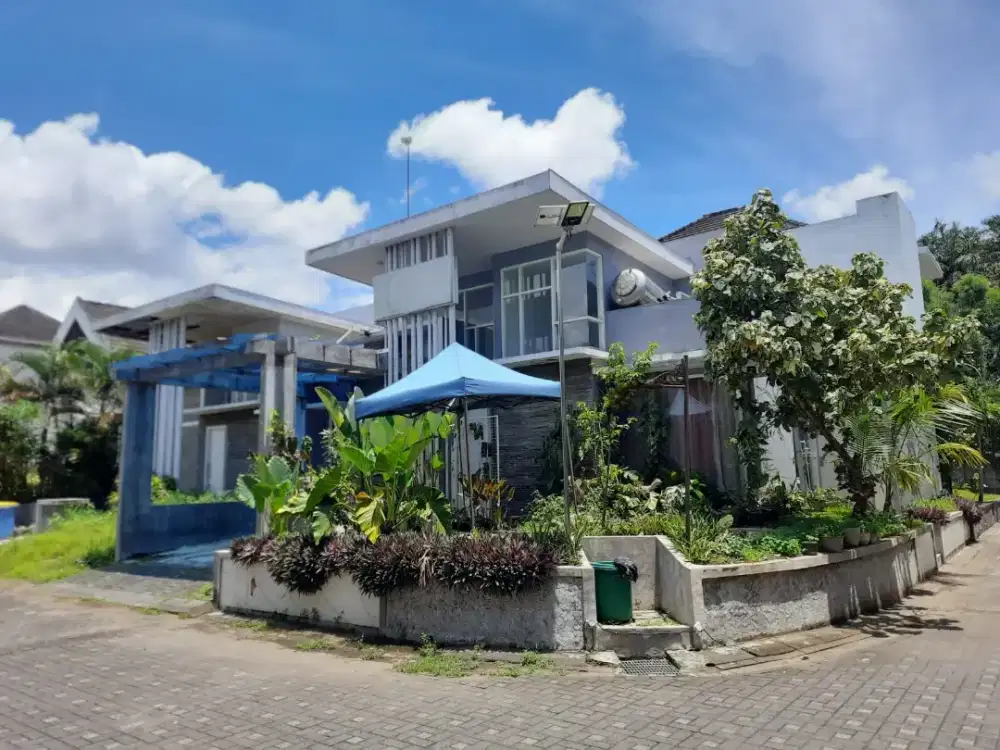 Rumah Hooq Luas 166 m2 di Kawasan Elite Ijen Nirwana Malang