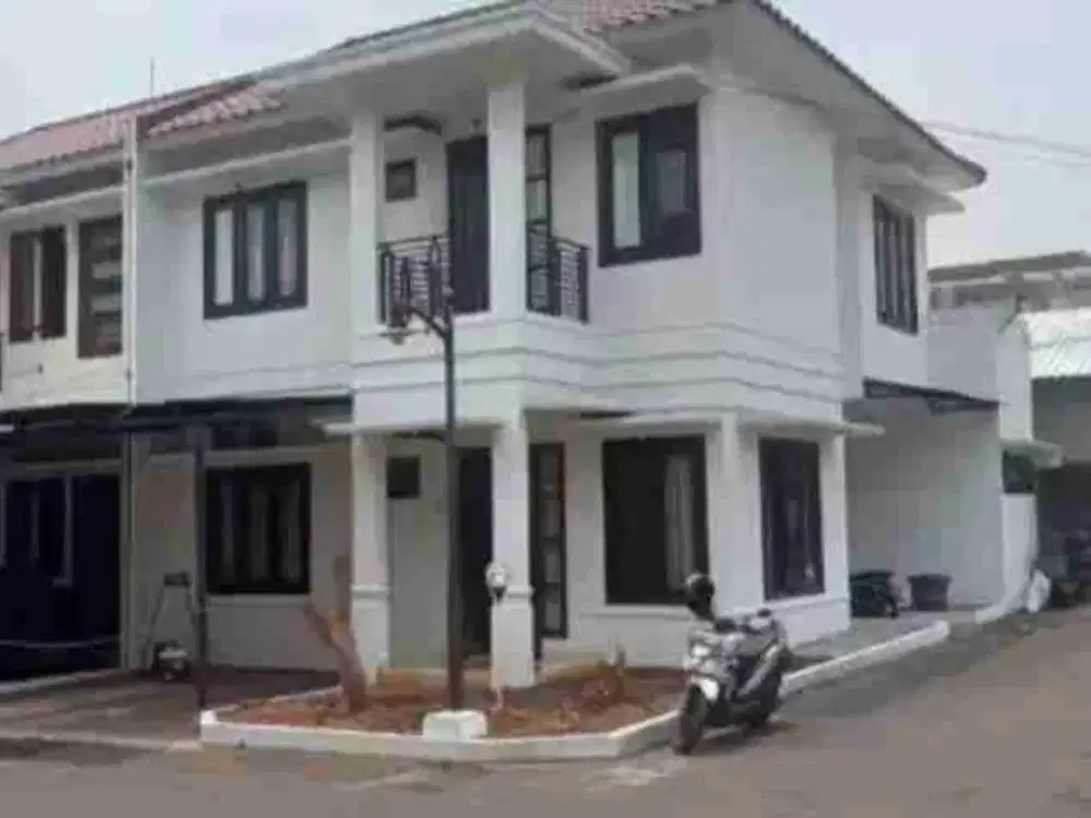Rumah  cantik di jual cepat di cluster area ragunan pasar Minggu