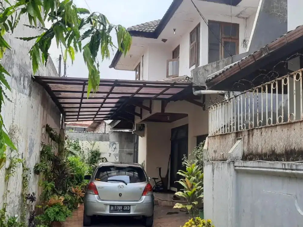 Dijual rumah 2 lantai Ngantong   Kel.jatipadang kec.pasar minggu jakarta selatan
