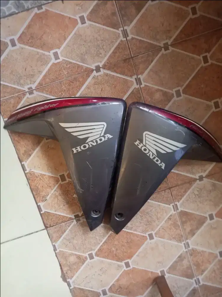 Cover tangki bensin motor honda new megapro mono shock tahun 2012