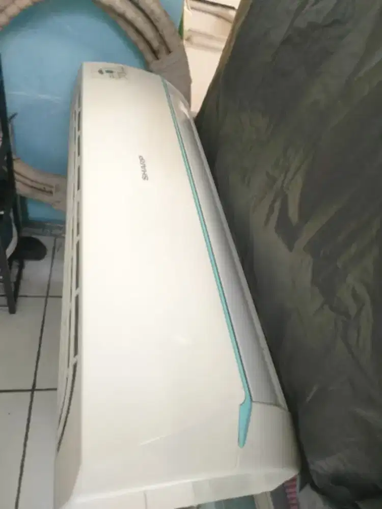AC Sharp 1pk  jos dingin