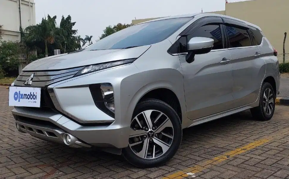 TDP 10JT, Mitsubishi Xpander 1.5 Sport Bensin-AT Silver 2019