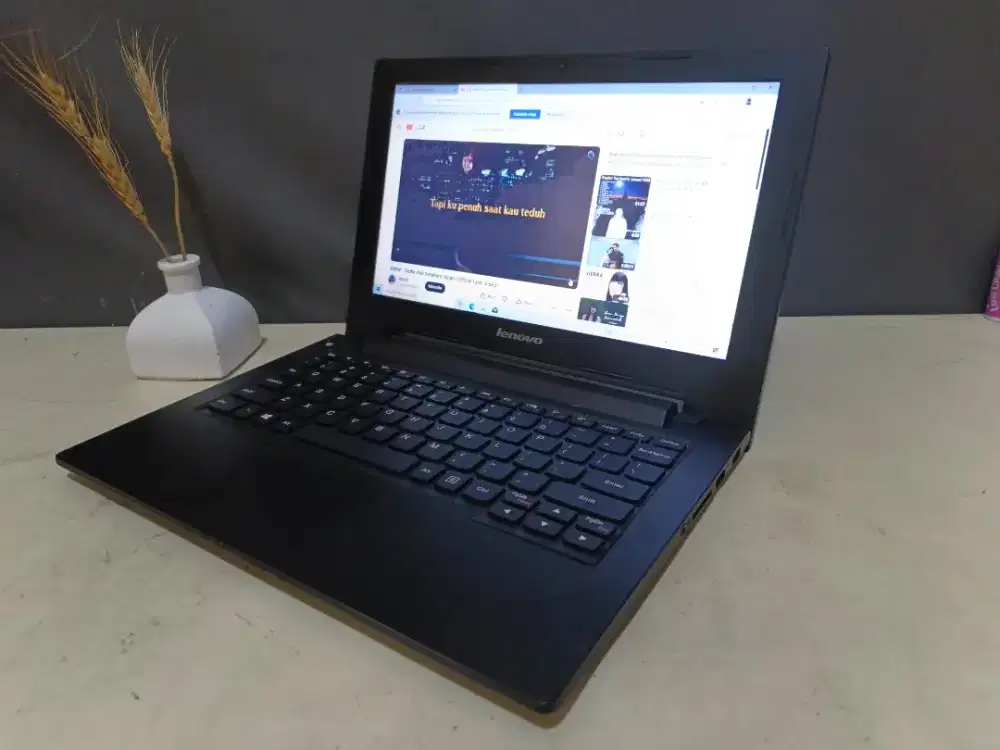 Laptop Ideapad S215 Amd E1-2100 Ram 2 Hdd 500Gb Model Tipis