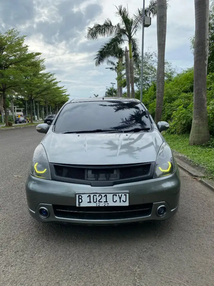 Jual mobil livina