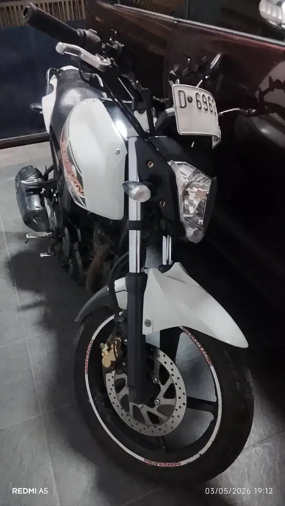 Yamaha byson thn 2013 putih
