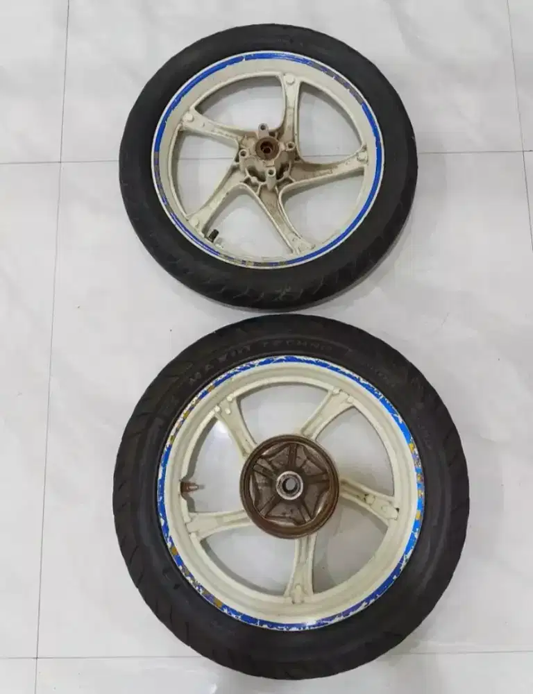 Velg set ban Xeon karbu