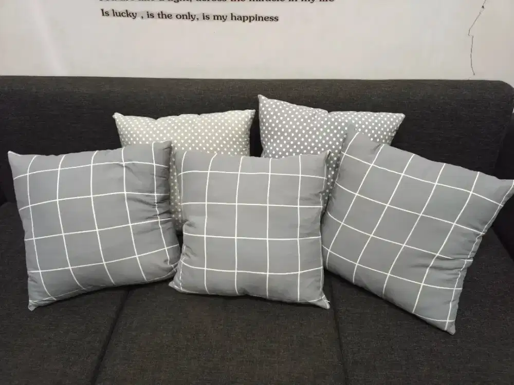 Set Bantal Sofa 5 Pcs - Motif Kotak & Polkadot - Abu-abu