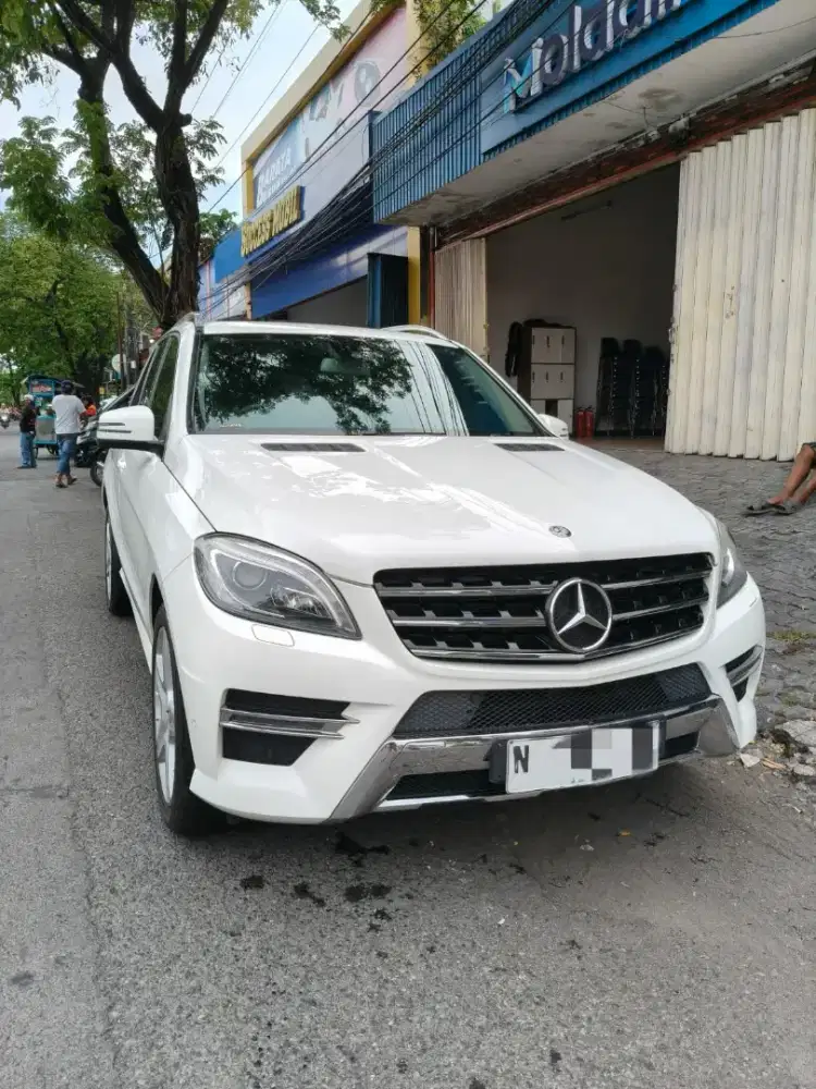 Mercedes-Benz ML 400 AMG 2015 Putih Matic Antik