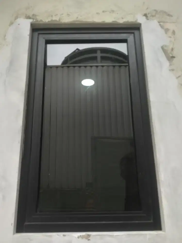 Kusen jendela aluminium casement T120cm L70cm harga terpasang= 950.000