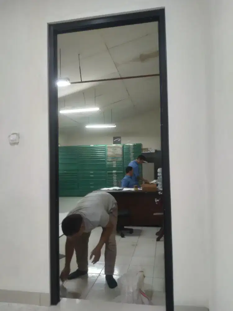 Kusen alumunium gawangan pintu T220cm L100cm harga dg pasang 800rb/pcs