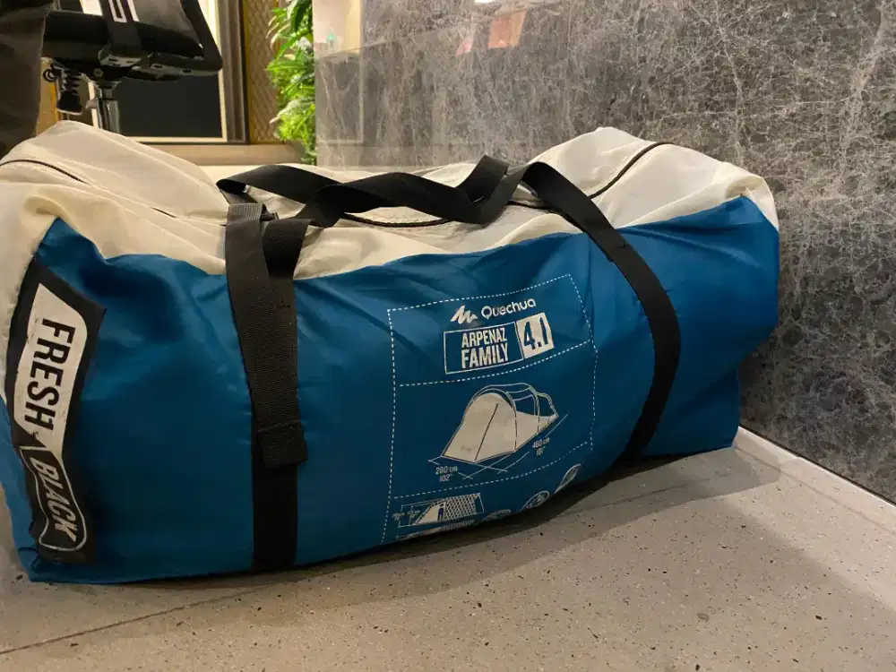 Tenda Camping Arpenaz 4.1 Fresh&Black (bekas)
