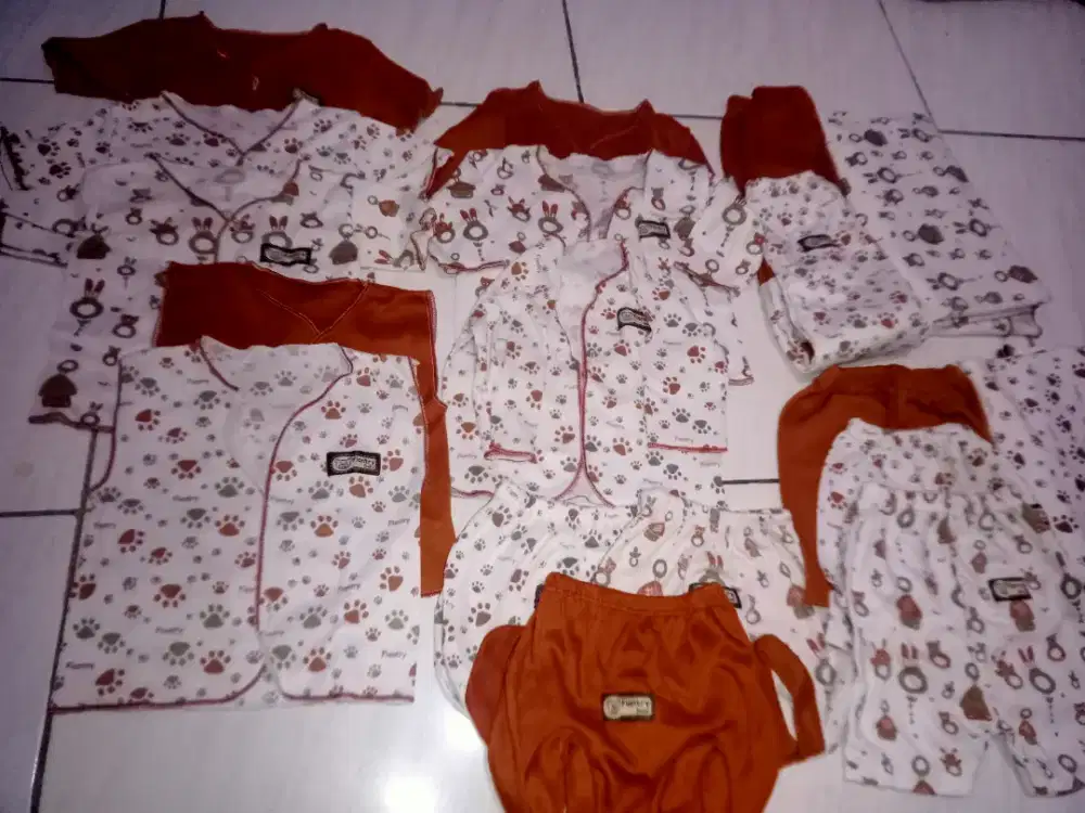 Baju newbron dan slepsuit bayi