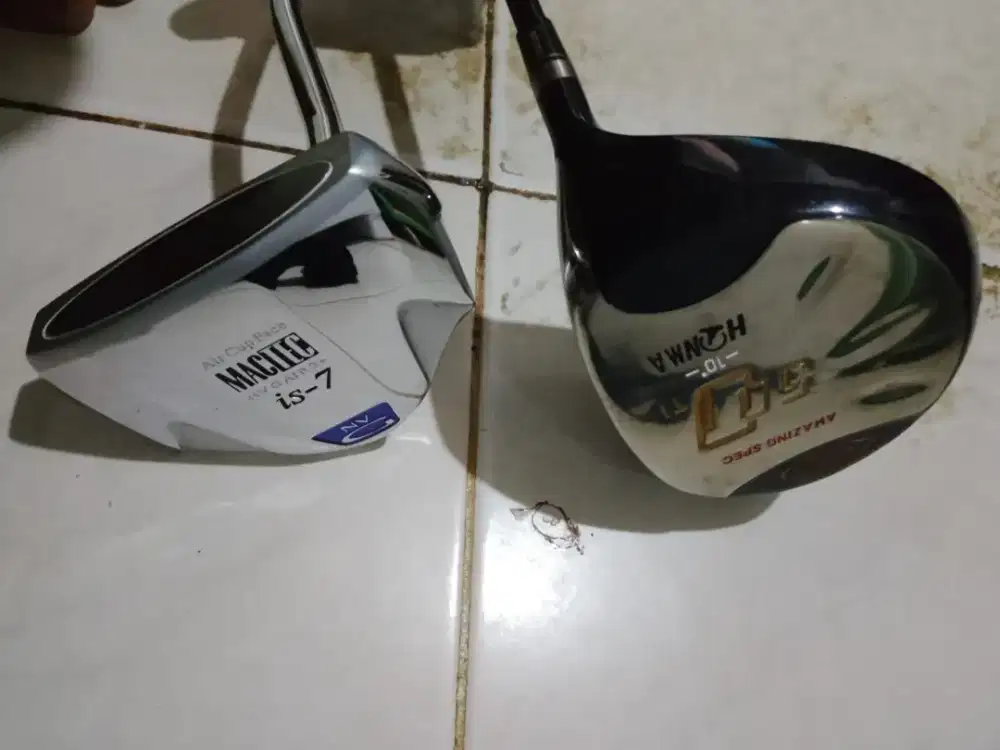 Jual 2batang stikgolf masih sangat mulus lokasi pejaten jaksel
