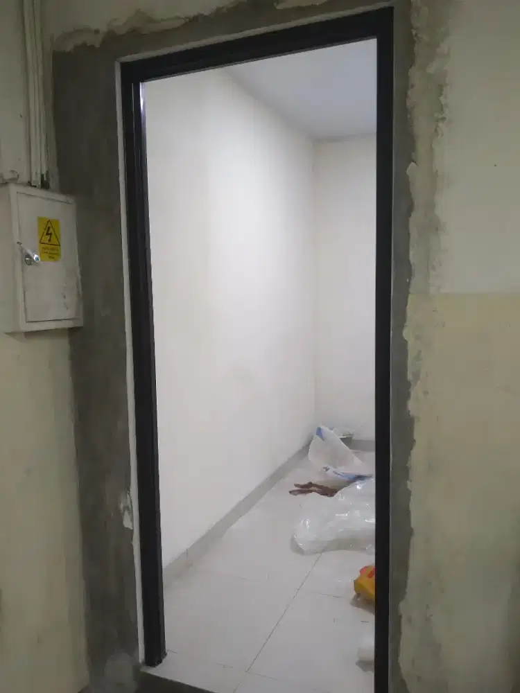 Kusen alumunium gawangan pintu T220cm L100cm harga terpasang 800rb/pcs