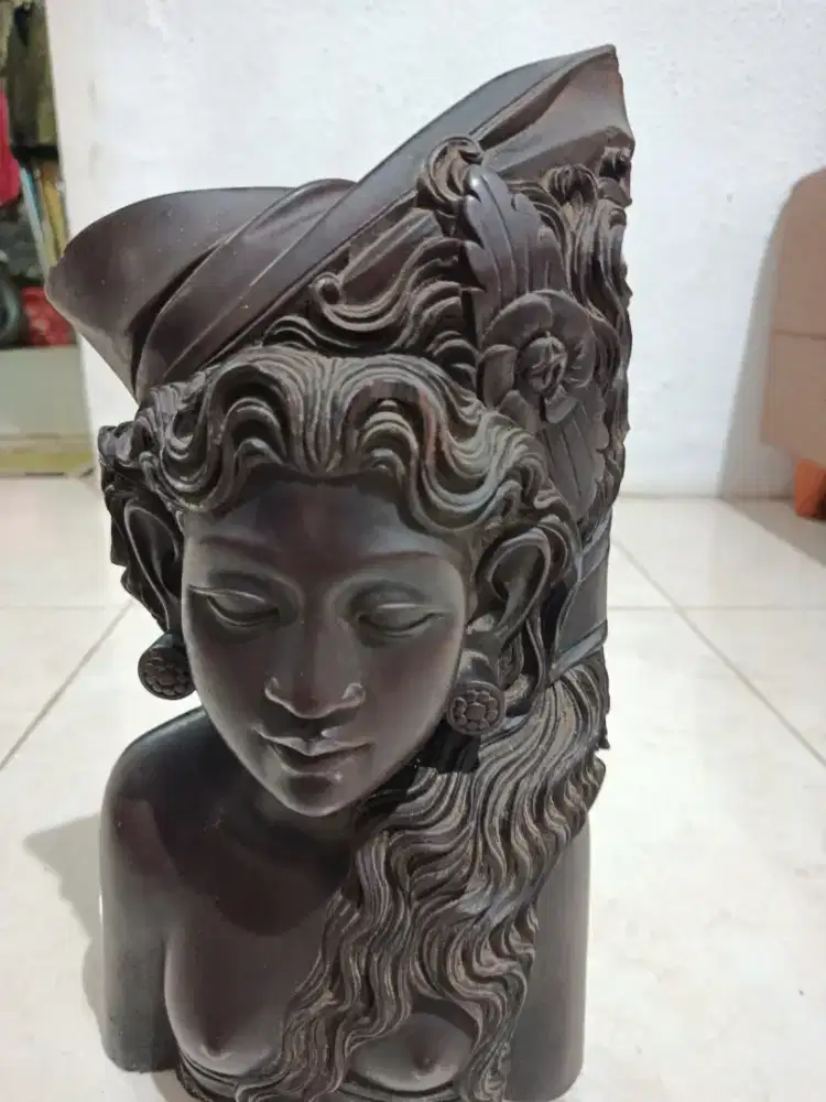 Patung kayu Bali